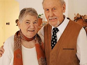 Solche Bürger würde sich jede Gemeinde wünschen: Paul und Inge Kleinlein  Foto: Evi Seeger