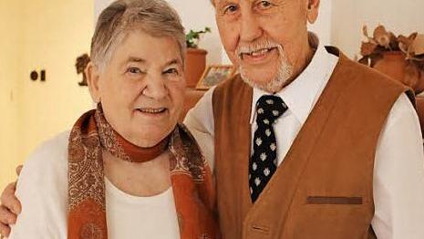 Solche Bürger würde sich jede Gemeinde wünschen: Paul und Inge Kleinlein  Foto: Evi Seeger