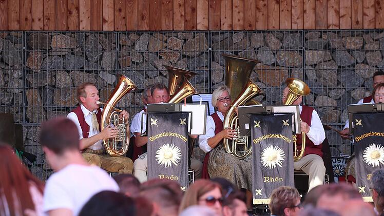 Viel Betrieb herrschte beim 40. Marktfest in Oberbach. Foto: Sebastian Schmitt