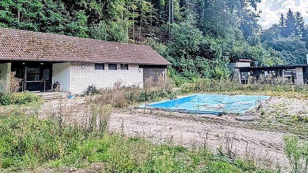 Vor dem Wiederaufbau des Egloffsteiner Freibads steht ein Abriss der alten Becken und Gebäude an, der in diesem Herbst beginnen soll.