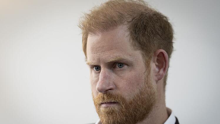 Prinz Harry verklagt