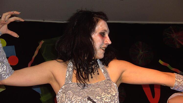Die Tanzgarde aus Wolfsmünster.