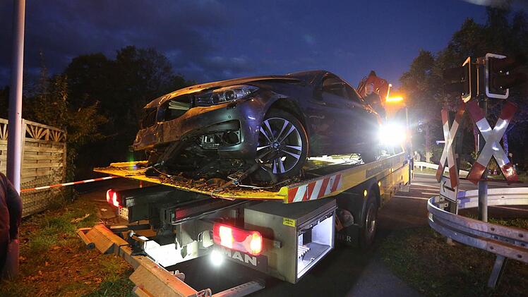 Verkehrsunfall am Dienstagabend an einem Bahnübergang auf der Königsallee in Bayreuth. Foto: News5/Fricke