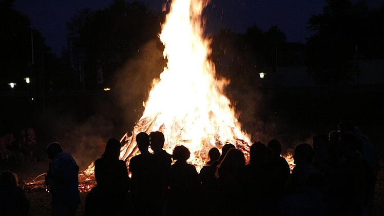 Das Sonnwendfeuer in Ebermannstadt Foto: Josef Hofbauer