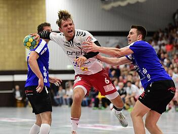 Maximilian Schmitt (am Ball) und der HSC Bad Neustadt werden alles geben, damit die Heimspiel-Premiere der Bayernliga-Saison gegen den ambitionierten TSV Friedberg eine erfolgreiche wird. Anand Anders