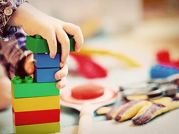 Kinder mögen kreatives Spielzeug