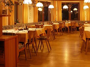 Speisesaal, Gaststätte, Gasthaus, Gasthof, Wirtschaft, Restaurant, Lokal, Gastronomiebetrieb