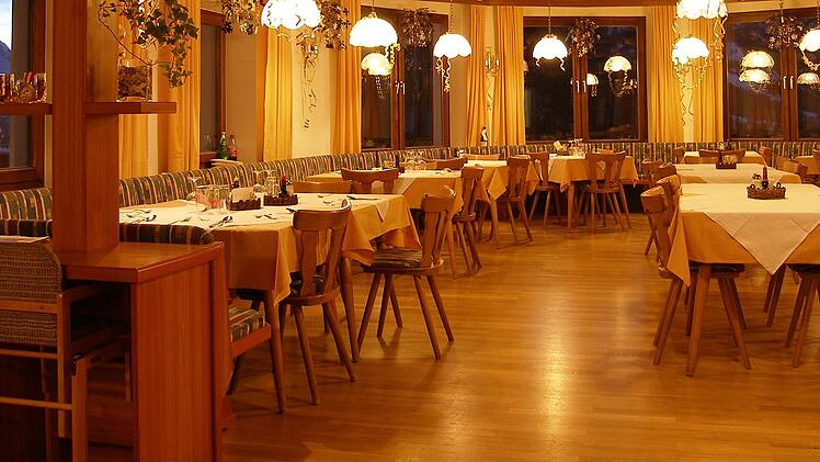 Speisesaal, Gaststätte, Gasthaus, Gasthof, Wirtschaft, Restaurant, Lokal, Gastronomiebetrieb