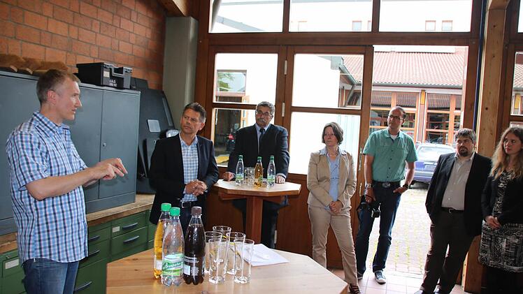 Eindrücke von der Übergabe des Fahrzeugs. Foto: Ralf Ruppert