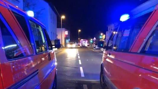 Explosionsgefahr herrschte kurzzeitig am Dienstagabend im Herzogenauracher Ortsteil Niederndorf, weil aus einer 33-Kilogramm Propangasflasche Gas ausgestr&ouml;mt war.