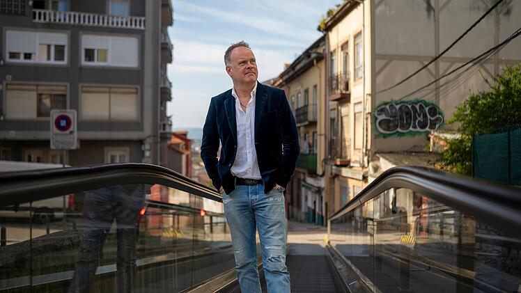 Christian Sievers im spanischen Santander: Der "heute-journal"-Hauptmoderator forscht in seiner "Am Puls"-Reportage nach, wie Städte für die Menschen wieder lebenswert werden können.