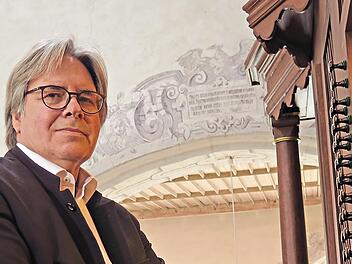 Peter Rottmann an der Orgel. Karin Rottmann-Hagen