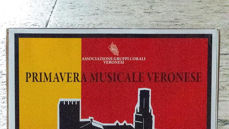 Überall in der Stadt waren Ankündigungen für das Chorfestival zu finden, das fester Bestandteil des musikalischen Frühjahrs in Verona ist. Christian Ziegler