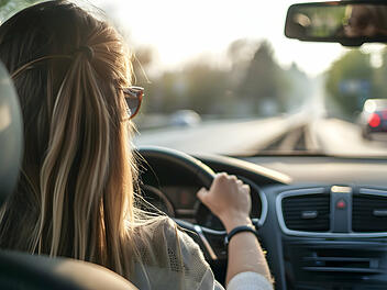 Neu ab Juli: &Auml;nderung f&uuml;r Autofahrer, Recycling-Verordnung und die Rente