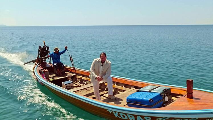 Anders als bei seinem ersten, st&uuml;rmischen Kenter-Auftritt bei "KDRS" kommt Maurice diesmal trocken an.
