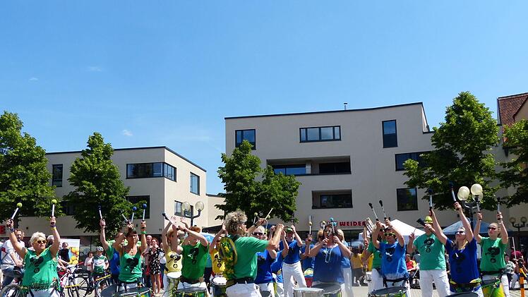 Die Sambagruppe "bateria quem é" aus Coburg   Foto: Pauline Lindner