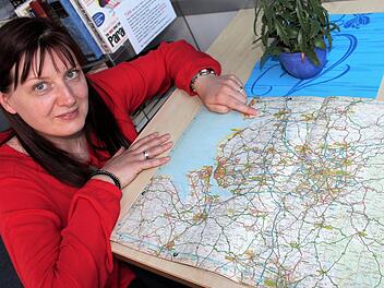 Da geht's hin: Nicole Wirth freut sich, dass die Fahrt in die Partnerstadt Kirkham im August stattfindet.  Foto: Julia Raab