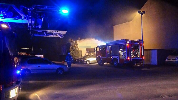 Maschine in Schleiferei in Brand geraten