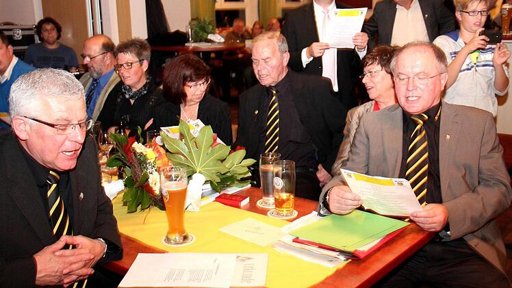 Zum Schluss sangen alle das SCA-Lied.