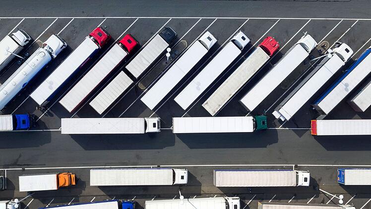 Lkw-Parkpl&auml;tze an Autobahnen