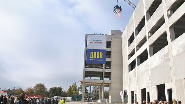 Forchheim: Siemens Healthineers feiert Richtfest des &bdquo;High Energy Photonics Center&ldquo;