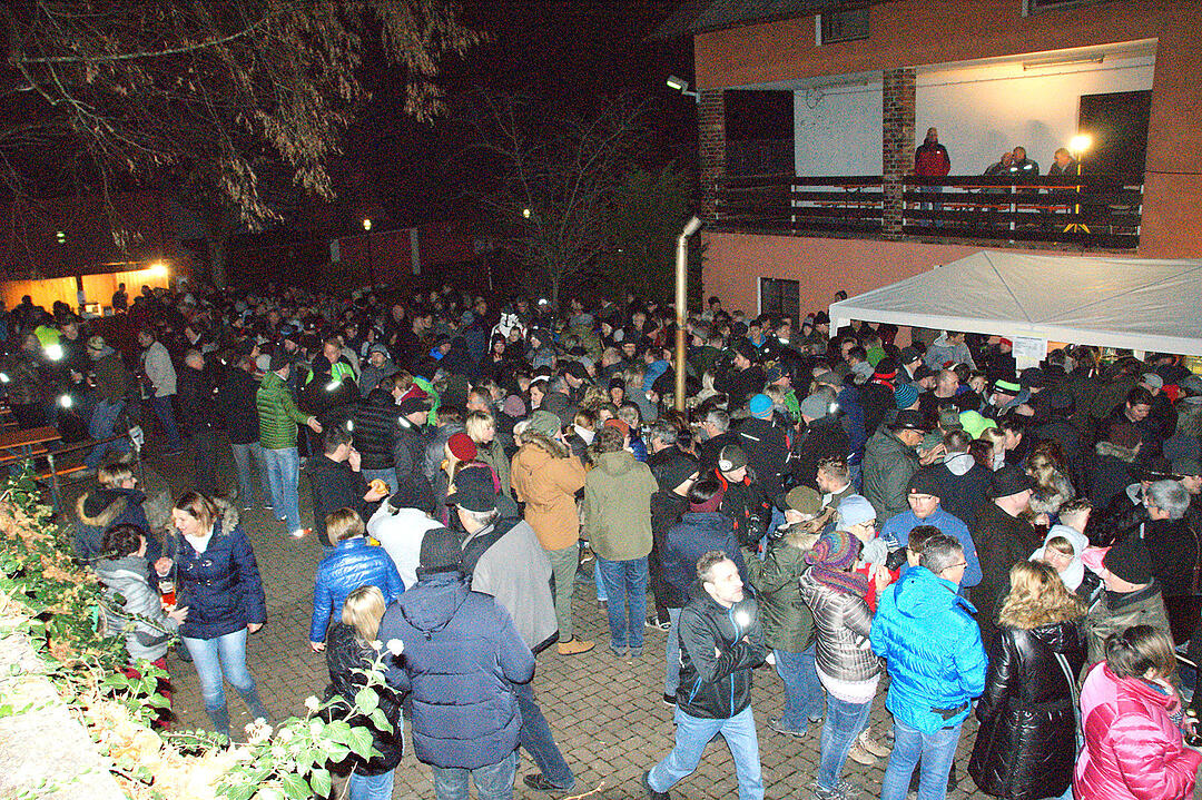 Bockbieranstich in Melkendorf: Gemeinde stellt eigenes Gebräu vor