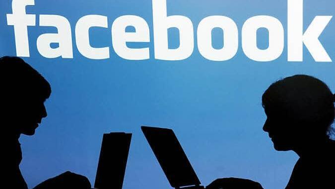 Bei Facebook sind nach eigenen Angaben inzwischen weltweit rund eine Milliarde Menschen angemeldet. Sie nutzen dieses "soziale Netzwerk" im Internet, um sich schnell und unkompliziert auszutauschen. Foto: dpa