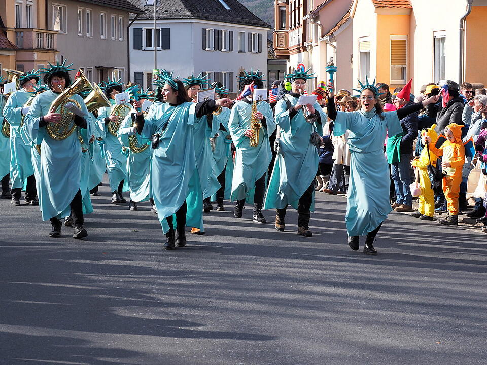 Wildes Faschingstreiben in Steinach an der Saale.