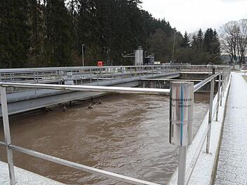 Für Zündstoff sorgte in der Marktgemeinderatssitzung in Pressig die gemeindliche Kläranlage deren Betriebsführungsvertrag bei Südwasser gelöst werden und die Betriebsführung wieder in Eigenregie erfolgen soll. Foto: Karl-Heinz Hofmann