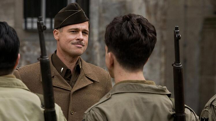 Leutnant Aldo Raine (Brad Pitt) befehligt einen Trupp j&uuml;discher Soldaten, "Basterds" genannt.