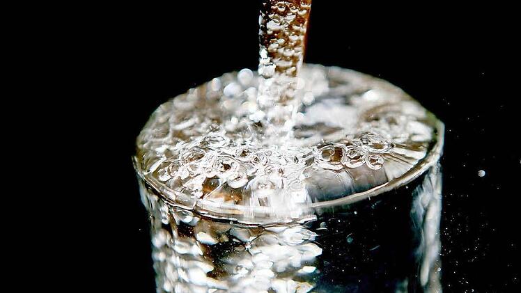 Von 1,97 auf 2,26 Euro pro Kubikmeter steigen die Kosten für das Trinkwasser in Küps ab dem 1. April. Foto: Archiv/Dpa