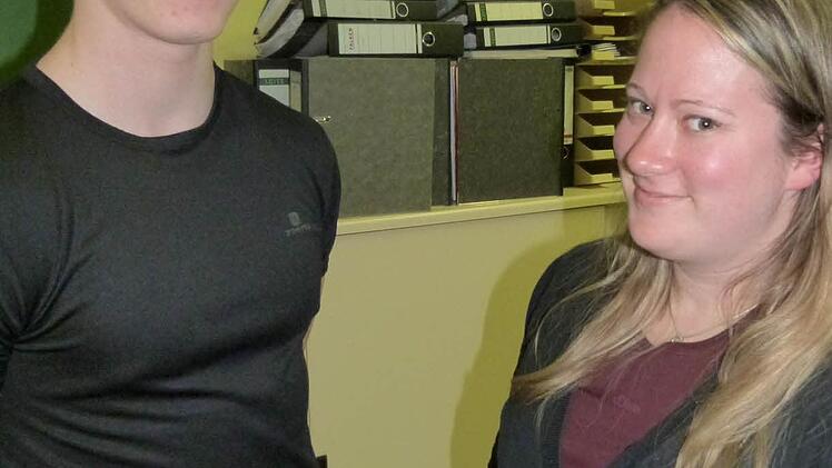 Im Rahmen der Mitgliederversammlung des ATS Kulmbach stellten Wolf Ernst die Hammerwerfer und Tatjana Bär die Turnabteilung mit den turnerischen Mehrkämpfen vor. Foto: Werner Reißaus