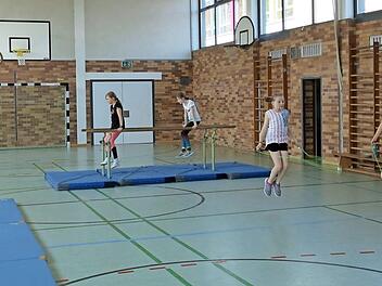 Reger Betrieb in der Schulturnhalle  Foto: Dagmar Niemann