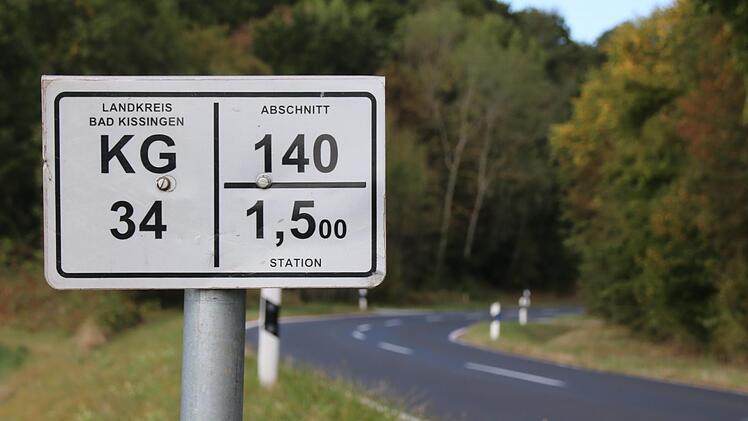 Die KG 34 von Schondra über Katzenbach nach Poppenroth hatte 2012 einen Buchwert von 732 357 Euro. Foto: Ralf Ruppert, gemalt von Lenni