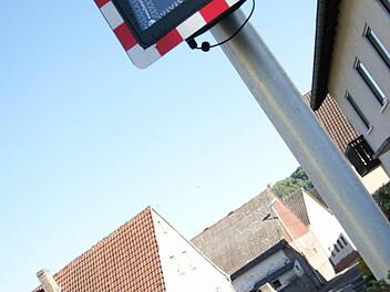 Smiley: Eine ähnliche Tafel wie in Untereschenbach soll in Ramsthal installiert werden. Foto: Arkadius Guzy