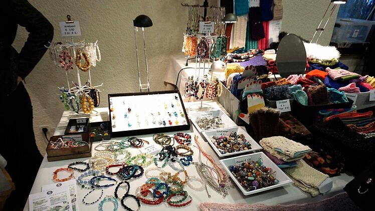 Impressionen vom Hobby- und Künstlermarkt     Foto: Richard Sänger