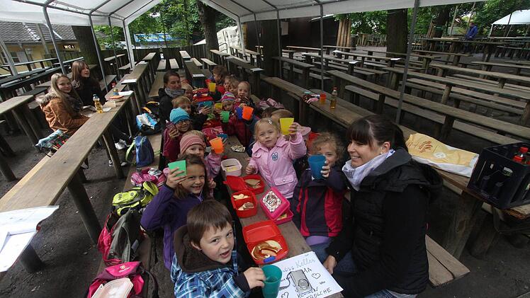 Kinderausflug auf die Bergkirchweih in Erlangen. Foto: Michael Busch