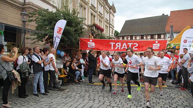 Am Altstadtfest-Sonntag um 15 Uhr startet der Lauf durch die Kulmbacher Altstadt. Unser Bild entstand beim Rennen 2016. Foto: Archiv/Sonny Adam