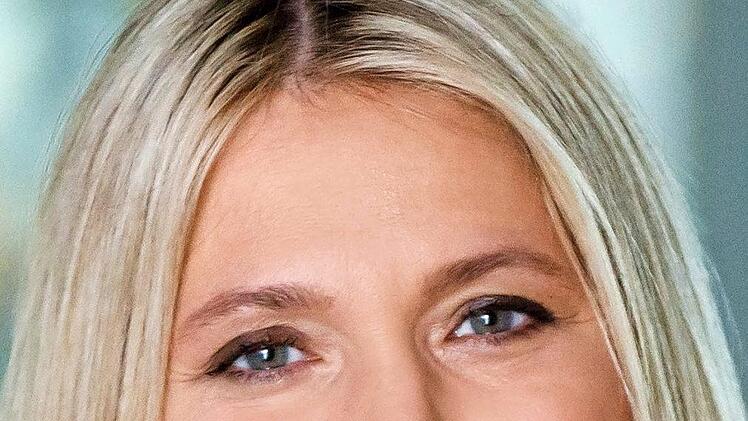 Die Bundestagsabgeordnete Silke Launert (CSU) informiert in ihrem Wahlkreis über das Kinderkrankengeld. Foto: Tobias Koch