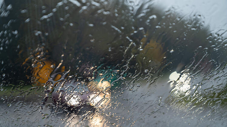 Über Silvester wird es warm und nass: Wetter-Prognose sagt Regen voraus