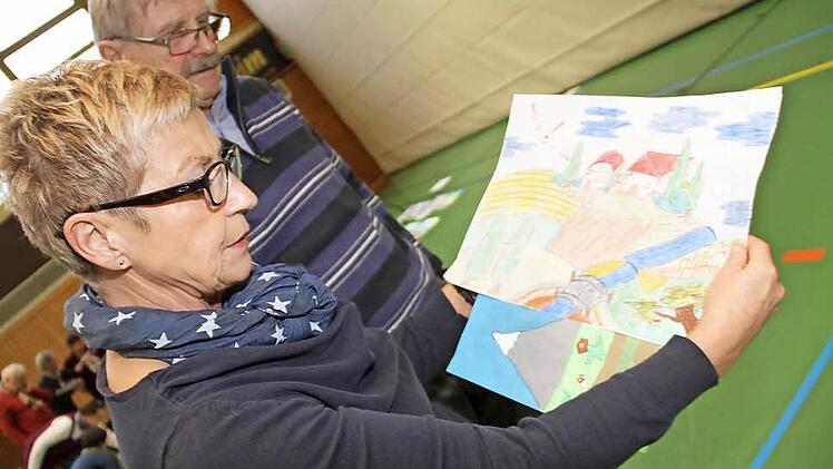 Die Jury hatte die nicht ganz leichte Aufgabe, aus der Fülle der eingereichten Arbeiten die Siegerbilder zu ermitteln.