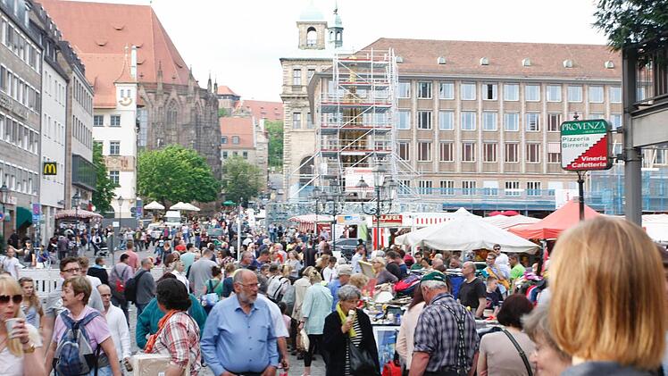 Herbst-Trempelmarkt 2025 in Nürnberg: Schnäppchenjagd startet am Freitag