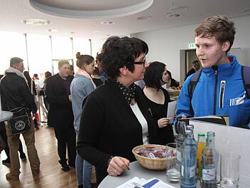 Michaela Simon und Marco Kaiser beim 'Speed-Date'. Fotos: Michael Gründel