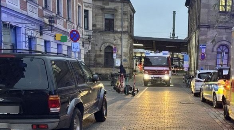 Feuerwehr Bamberg r&uuml;ckt zu Bahnhof aus - "verwirrte Person"