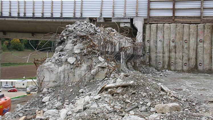 Eindrücke vom Abriss der Klöffelsberg-Brücke. Foto: Ralf Ruppert