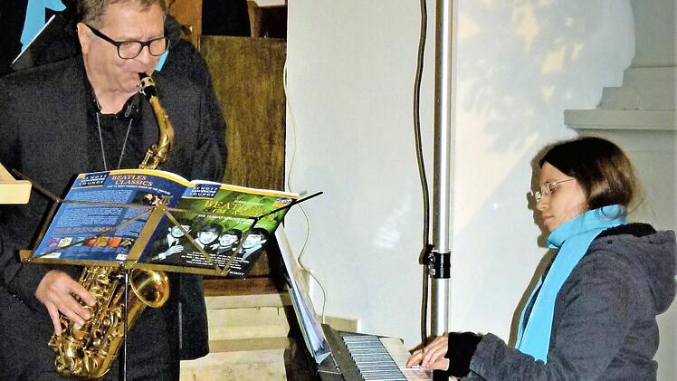 Matthias Butzlaff (Saxophon) und Nadine Dörfler (Klavier) beeindruckten mit Beatles-Songs und Filmmusik.