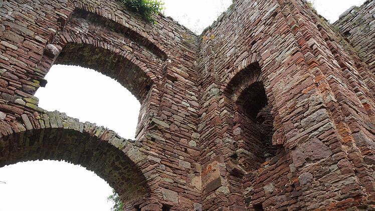 Ruine Aura