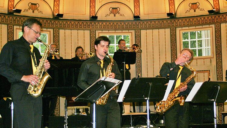 Jazz und Dixie statt Strauß und Mozart bot das Kurorchester. Foto: Vogel