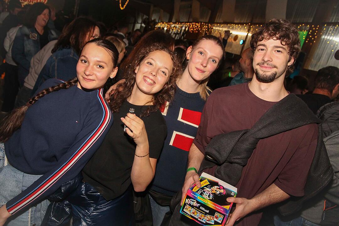 Gefeiert wurde mit der Kult-Partyrockband Radspitz!