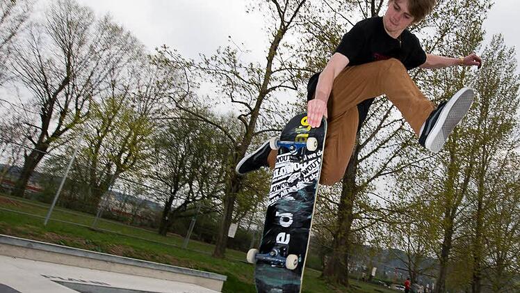 Skater David Jurchen macht den Moonwalk. Foto: Tobias Köpplinger